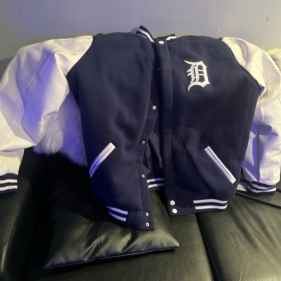 Baseball jacket - Picture 5 of 5